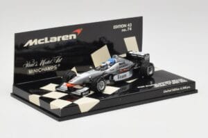 McLaren MP4/98T 2-Seater M. Hakkinen / E. Hakkinen F1 2000 Minichamps 1:43 530984378 Druckguss — Bild 2 von 4