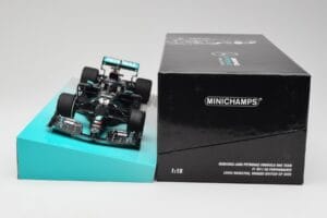 Mercedes AMG Petronas W11 #44 L. Hamilton Winner British GP 2020 Minichamps 1:18 113200444 Druckguss — Bild 6 von 7
