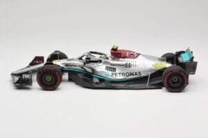 Mercedes AMG W13 E Performance Petronas #44 L. Hamilton Brazilian GP 2022 Minichamps 1:18 110222144 Resin — Bild 3 von 7