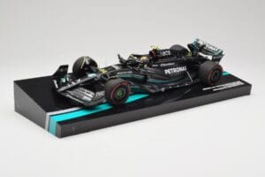 Mercedes AMG W14 E Performance Petronas #44 L. Hamilton Australian GP 2023 Minichamps 1:18 113230144 Resin — Bild 2 von 7
