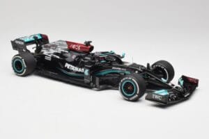 Mercedes AMG W12 #44 L. Hamilton Bahrain GP 2021 Minichamps 1:18 110210144 Druckguss — Bild 4 von 7