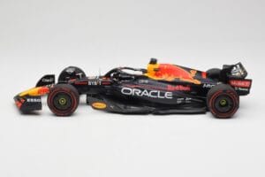 Oracle Red Bull Racing RB18 #1 M. Verstappen Winner Belgian GP 2022 Minichamps 1:18 110221401 Druckguss — Bild 5 von 7