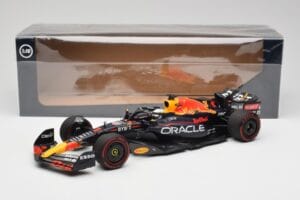 Oracle Red Bull Racing RB18 #1 M. Verstappen Winner Belgian GP 2022 Minichamps 1:18 110221401 Druckguss — Bild 7 von 7
