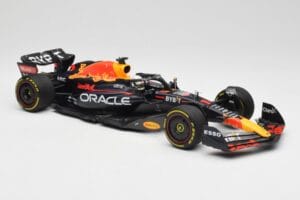 Oracle Red Bull Racing RB18 #1 M. Verstappen Winner Italian GP 2022 Minichamps 1:18 110221601 Druckguss — Bild 4 von 7