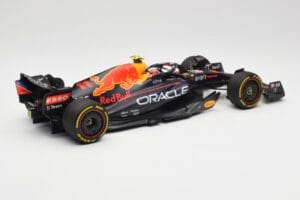 Oracle Red Bull Racing RB18 #11 S. Perez Saudi Arabian GP 2022 Minichamps 1:18 110220011 Druckguss — Bild 2 von 7