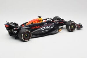 Oracle Red Bull Racing RB20 #1 M. Verstappen Winner Bahrain GP 2024 Minichamps 1:18 110240101 Druckguss — Bild 2 von 7