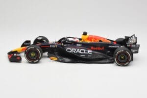 Oracle Red Bull Racing RB20 #1 M. Verstappen Winner Bahrain GP 2024 Minichamps 1:18 110240101 Druckguss — Bild 3 von 7