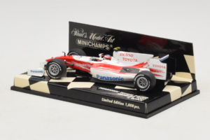 Toyota TF109 #10 T. Glock Panasonic Toyota Racing Showcar F1 2009 Minichamps 1:43 400090080 Druckguss — Bild 3 von 5