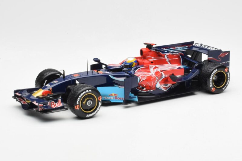Red Bull Racing RB6 #6 M. Webber F1 Showcar 2010 Minichamps 1:18 150100076 Druckguss