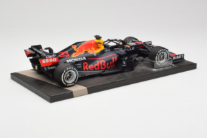 Red Bull Racing RB16B #33 M. Verstappen Monaco GP Winner 2021 Minichamps 1:18 113210533-R1 Resin — Bild 3 von 6