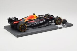 Oracle Red Bull Racing RB18 #33 M. Verstappen Mexican GP 2022 Minichamps 1:18 113222001 Resin — Bild 3 von 7