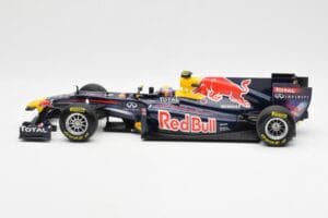 Red Bull Racing RB7 #2 M. Webber Showcar F1 2011 Minichamps 1:18 110110072 Druckguss — Bild 3 von 6