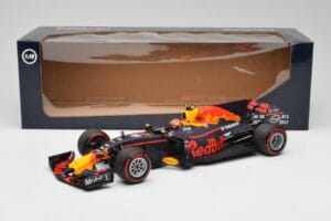 Red Bull Racing RB13 Tag Heuer #33 M. Verstappen Australian GP 2017 Minichamps 1:18 110170033 Resin — Bild 7 von 7