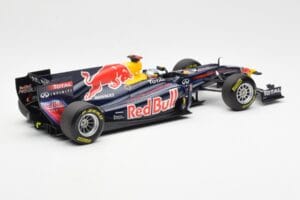 Red Bull Racing Renault RB7 #1 S. Vettel F1 World Champion Showcar 2011 Minichamps 1:18 113110271 Druckguss — Bild 2 von 6
