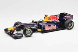 Red Bull Racing Renault RB7 #1 S. Vettel F1 World Champion Showcar 2011 Minichamps 1:18 113110271 Druckguss