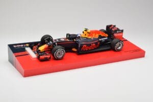 Red Bull RB12 #33 M. Verstappen Spain GP Winner 2016 Minichamps 1:18 147160533 Druckguss — Bild 2 von 6