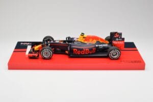Red Bull RB12 #33 M. Verstappen Spain GP Winner 2016 Minichamps 1:18 147160533 Druckguss