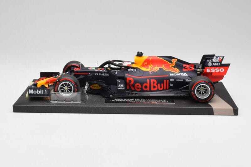 Red Bull RB15 #33 M. Verstappen Brazil GP Winner 2019 Minichamps 1:18 113191933 Druckguss