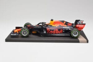 Red Bull RB15 #33 M. Verstappen German GP Winner Wet 2019 Minichamps 1:18 113191133 Druckguss