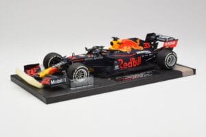 Red Bull RB16 #33 M. Verstappen Abu Dhabi GP Winner 2020 Minichamps 1:18 113201733 Druckguss — Bild 2 von 6
