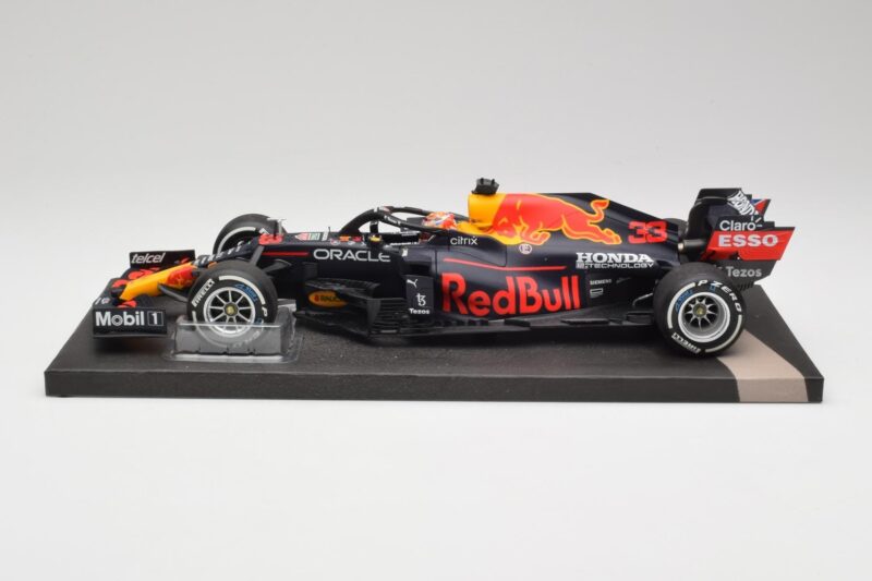Red Bull RB16B #33 M. Verstappen Dutch GP Winner 2021 Minichamps 1:18 113212533 Druckguss