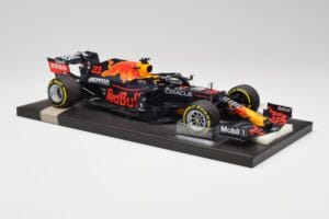 Red Bull RB16B #33 M. Verstappen France GP Winner 2021 Minichamps 1:18 113210833 Druckguss — Bild 4 von 7