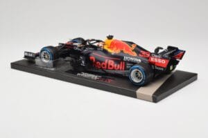 Red Bull RB16B #33 M. Verstappen Belgian GP 2021 Winner Minichamps 1:18 113211333 Resin — Bild 5 von 7