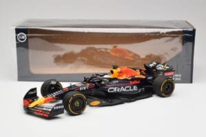 Red Bull RB18 #1 M. Verstappen France GP Winner 2022 Minichamps 1:18 110221201 Druckguss — Bild 6 von 7