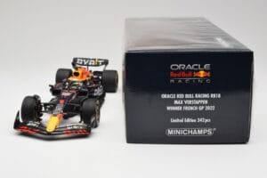 Red Bull RB18 #1 M. Verstappen France GP Winner 2022 Minichamps 1:18 110221201 Druckguss — Bild 7 von 7