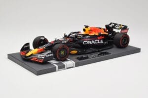 Red Bull RB18 Oracle #1 M. Verstappen Dutch GP 2022 Winner Minichamps 1:18 113221501 Resin — Bild 2 von 7