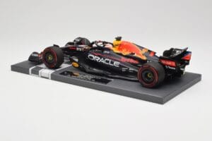 Red Bull RB18 Oracle #1 M. Verstappen Dutch GP 2022 Winner Minichamps 1:18 113221501 Resin — Bild 5 von 7