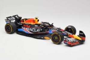Red Bull RB19 #1 M. Verstappen Austin GP Winner 2023 Minichamps 1:18 110231901 Druckguss — Bild 4 von 6