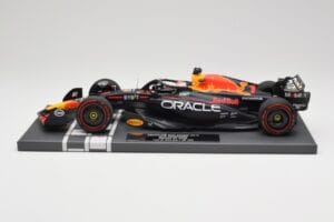 Red Bull RB19 Oracle #1 M. Verstappen British GP 2023 Winner Minichamps 1:18 113231101 Resin