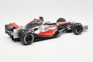 McLaren MP4-22 Mercedes #1 F. Alonso Showcar 2007 Minichamps 1:18 533071871 Druckguss — Bild 2 von 6