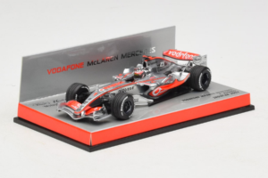 McLaren MP4-22 Mercedes #1 F. Alonso Vodafone McLaren Showcar F1 2007 Minichamps 1:43 533074371 Druckguss — Bild 2 von 5