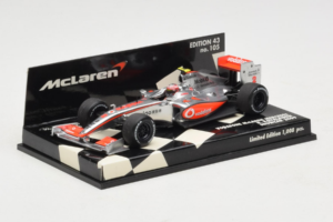 McLaren MP4-24 Mercedes #2 H. Kovalainen Vodafone McLaren Showcar F1 2009 Minichamps 1:43 530094372 Druckguss — Bild 2 von 5