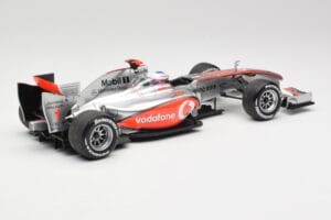 McLaren MP4-25 Vodafone #1 J. Button F1 2010 Minichamps 1:18 530101871-R1 Druckguss — Bild 2 von 7