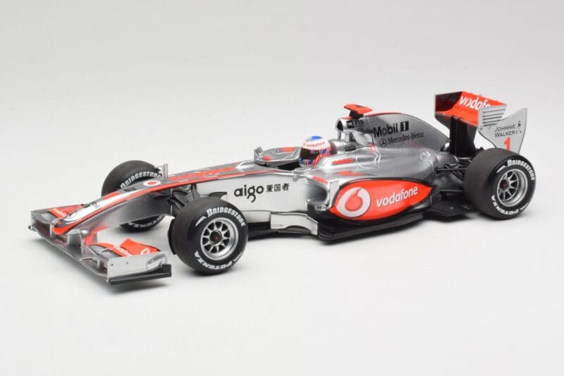 McLaren MP4-25 Vodafone #1 J. Button F1 2010 Minichamps 1:18 530101871-R1 Druckguss