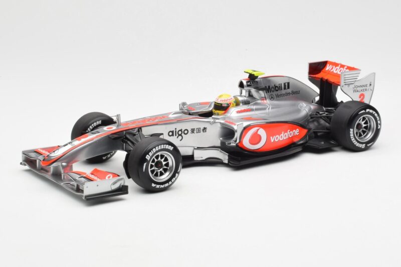 Vodafone McLaren Mercedes MP4-25 #3 L. Hamilton F1 Showcar 2010 Minichamps 1:18 530101872 Druckguss