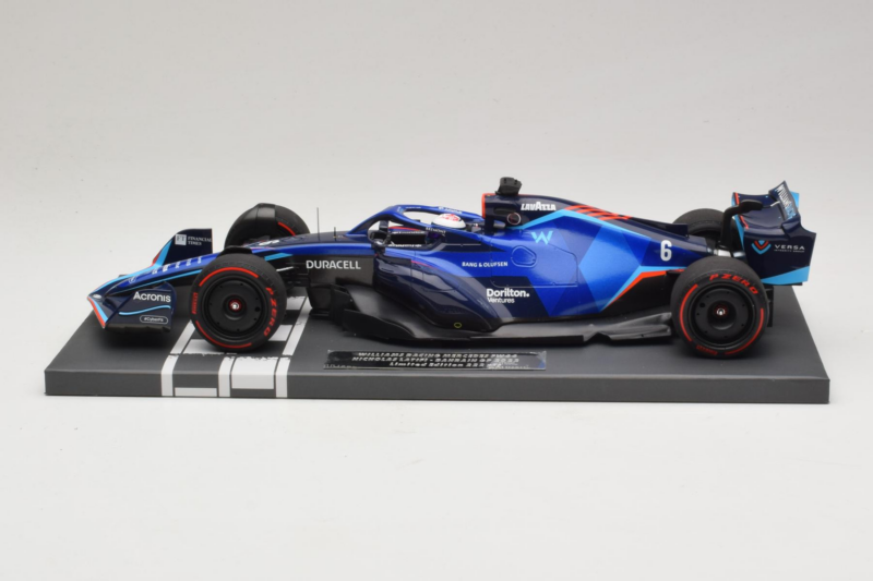Williams FW44 Mercedes #6 N. Latifi Bahrain GP 2022 Minichamps 1:18 117220106 Druckguss
