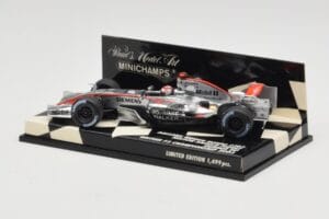 Dallara F303 N. Piquet British F3 Championship 2003 Minichamps 1:43 400030333 Druckguss — Bild 3 von 5