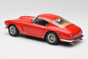 Ferrari 250 GT SWB Rot CMC 1:18 M-046 Druckguss — Bild 5 von 6