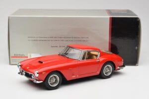 Ferrari 250 GT SWB Rot CMC 1:18 M-046 Druckguss — Bild 6 von 6