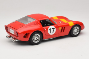 Ferrari 250 GTO #17 Bburago Sammlerborse Rot Bburago 1:18 3007-P1 Druckguss — Bild 3 von 8