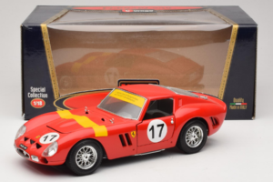 Ferrari 250 GTO #17 Bburago Sammlerborse Rot Bburago 1:18 3007-P1 Druckguss — Bild 8 von 8