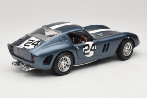 Ferrari 250 GTO #24 Blau Weißer Streifen 1962 Bburago 1:18 3011-B2 Druckguss — Bild 3 von 8