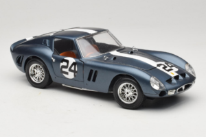 Ferrari 250 GTO #24 Blau Weißer Streifen 1962 Bburago 1:18 3011-B2 Druckguss — Bild 6 von 8