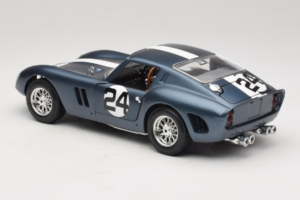 Ferrari 250 GTO #24 Blau Weißer Streifen 1962 Bburago 1:18 3011-B2 Druckguss — Bild 7 von 8