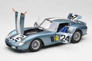 Ferrari 250 GTO #24 P. Rodriguez 12 Hours of Sebring GT3.0 Winner 1962 Kyosho 1:18 08438D Druckguss — Bild 2 von 8