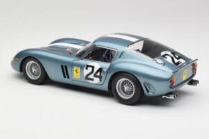 Ferrari 250 GTO #24 P. Rodriguez 12 Hours of Sebring GT3.0 Winner 1962 Kyosho 1:18 08438D Druckguss — Bild 7 von 8